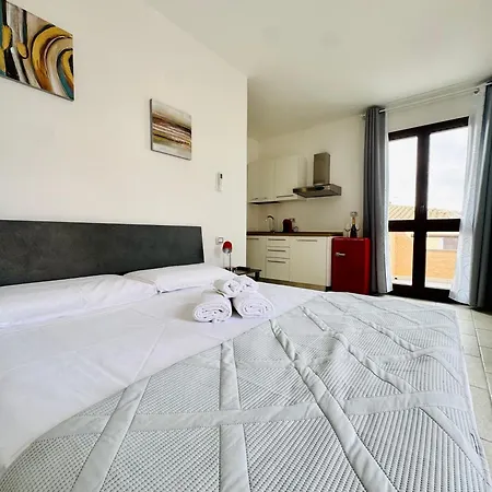 Elyas Guest house 3*